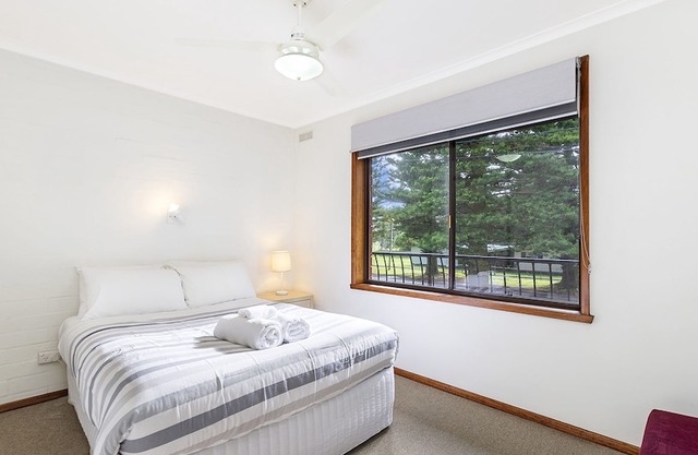 Perfect for your beach holiday, you are only a stone's throw to the Port Fairy East Beach