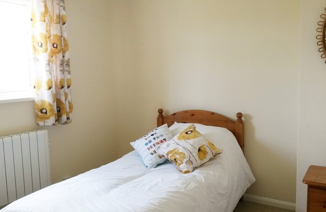 Pet and family friendly house in Crantock, near the beach and village centre