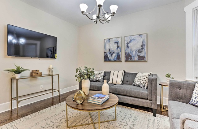 Newark Townhome Airport 