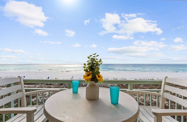 PI 309: The Beach Nook - Wake Up to Ocean Breezes and Gorgeous Beach Views!
