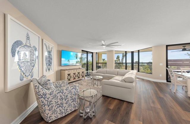 Pine Cove #101 is a 3/2 beachfront Sanibel vacation rental condo