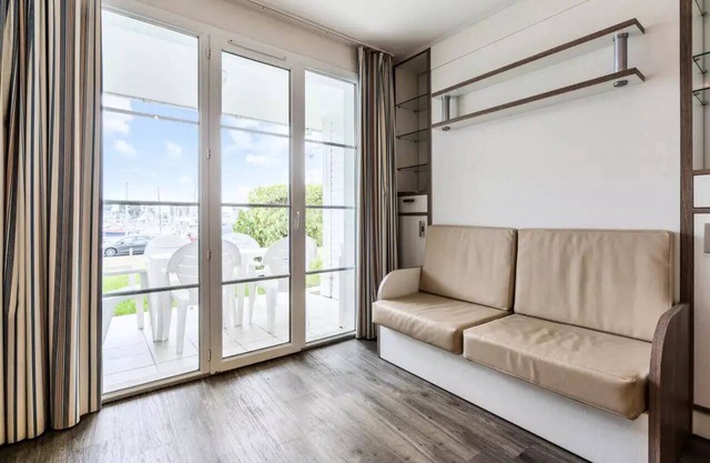 Port Du Crouesty Maeva Pièces Personnes Sélection 