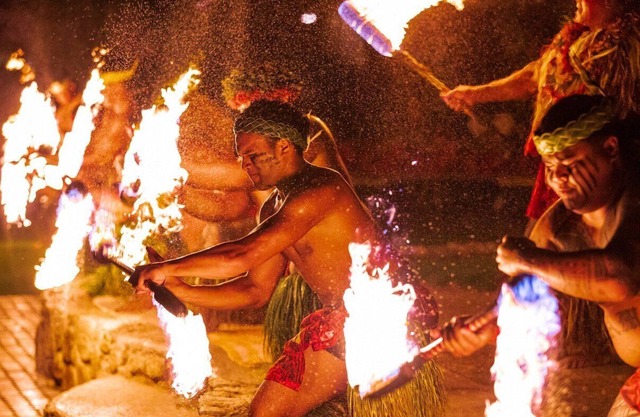 PREMIUM BEACHFRONT KO'OLINA BEACH CLUB RETREAT + AMENITIES, 2-BEDROOM VILLA