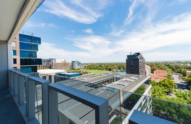 Pride Fawkner Apt Bay-view 5 Free PARKING+POOL Netflix & Foxtel