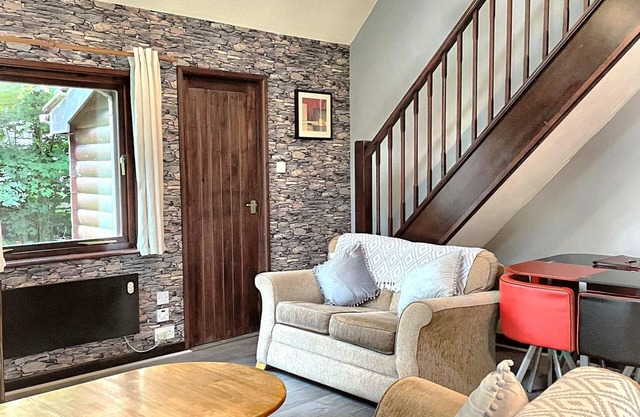 Primrose 17-Woodland Lodges-Carmarthen-Pembroke