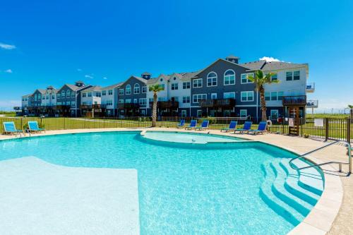 Private Path to Whitecap Beach, Pool, 5 Stars