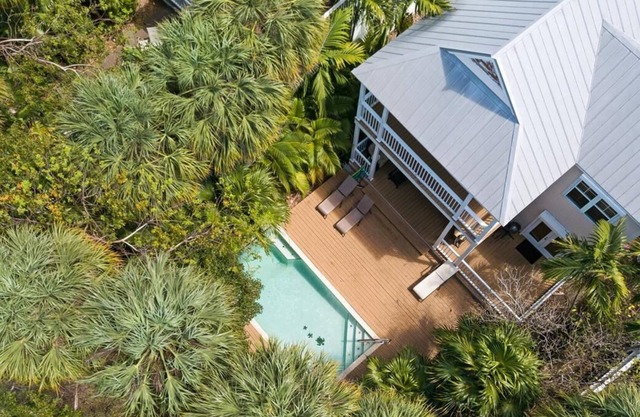 Village At Hawks Cay Villas 