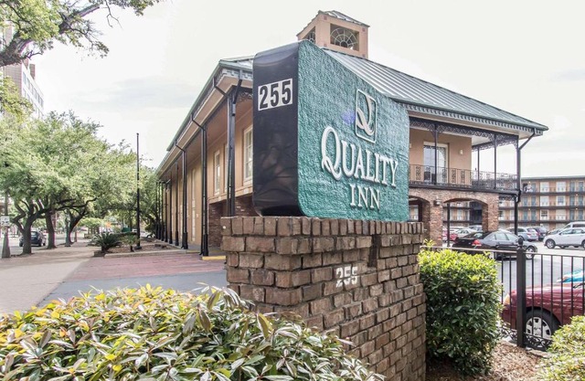 Quality Inn Downtown District 