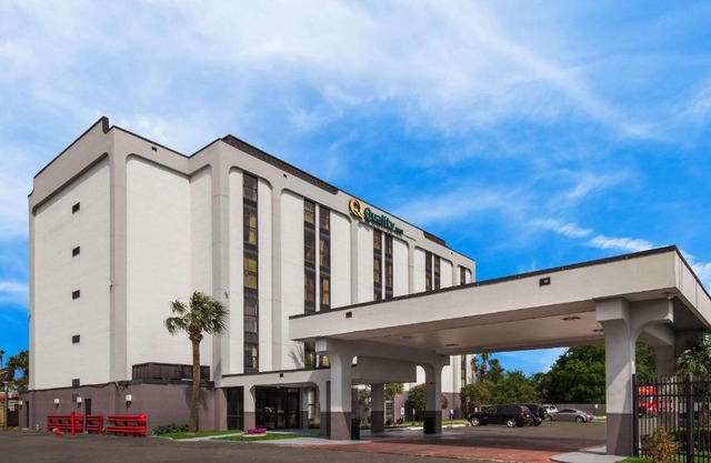 Quality Inn 