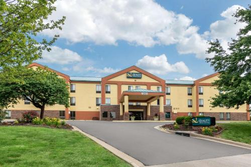 Quality Inn Suites Lenexa Kansas City 