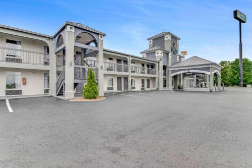 Quality Inn White 