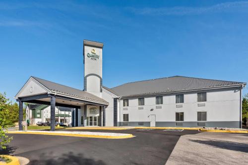 Comfort Suites 