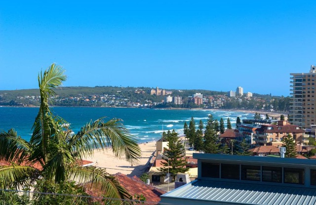 Queenscliff beach apartment