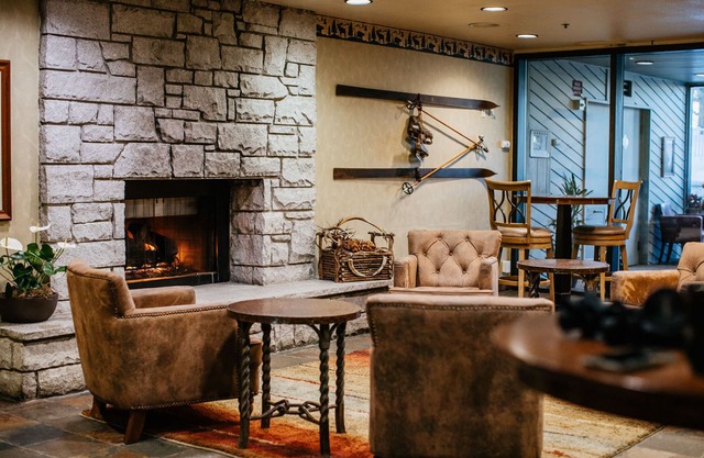 Crest Pointe Villa 