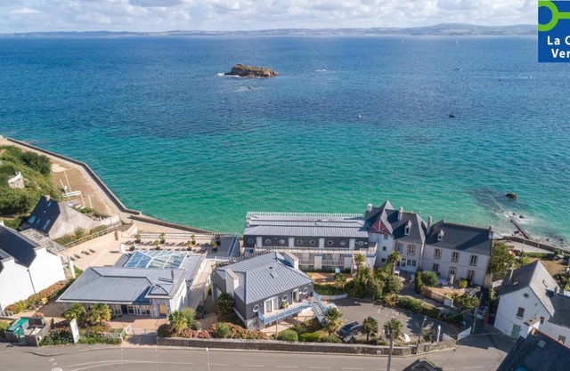 Le Coteau Et La Mer Standard 