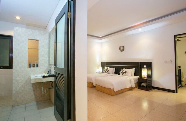 Racca Villa 2 Bedroom in border line Seminyak , Legian