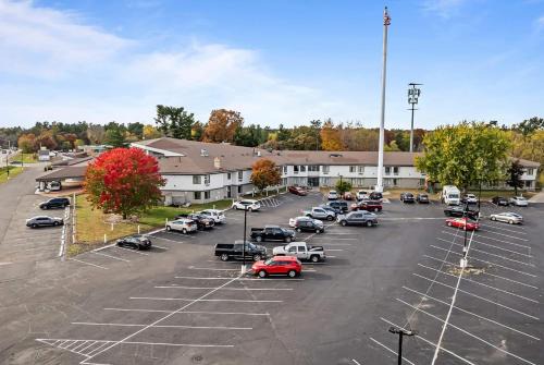 Econo Lodge Inn Suites Stevens Point 