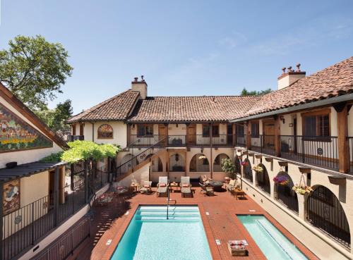 Rancho Caymus Inn 