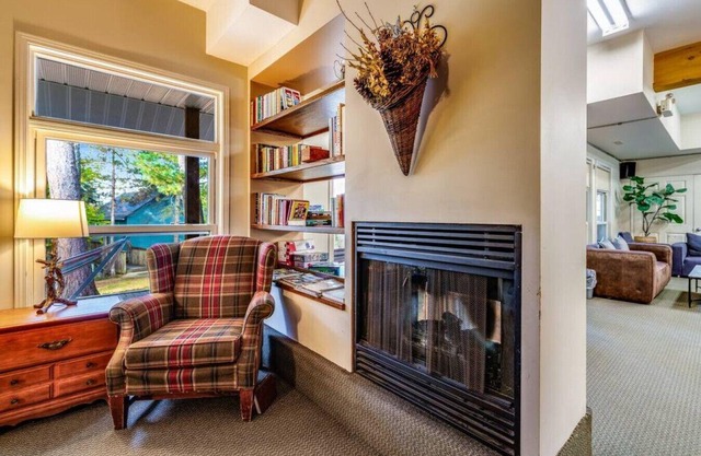Rare Muskoka Chalet Suite - A1