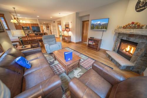 Red Hawk Townhomes 2321 with SummitCove Lodging