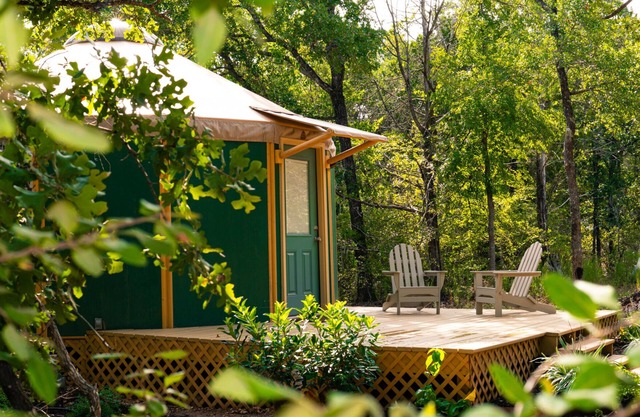 Relax Secluded Yurt Acre Property 