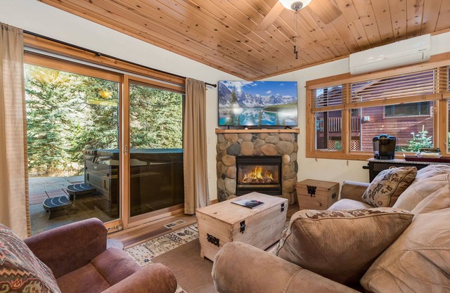 Remodeled Riverfront Retreat Private Hot Tub