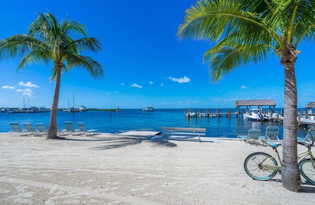 Remodeled Townhome at EBC w/Beach, Pool and more - 20% OFF FOR THE SUMMER!