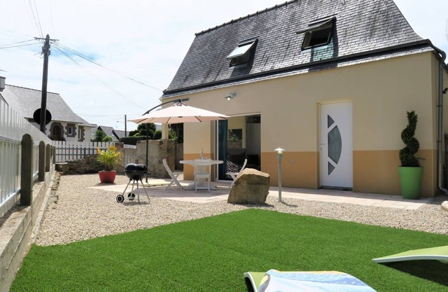 Renovated house with Wifi, garden, 450m from the center of PERROS-GUIREC