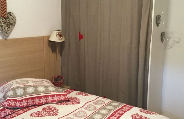 rent apartment 400m from the cable cars