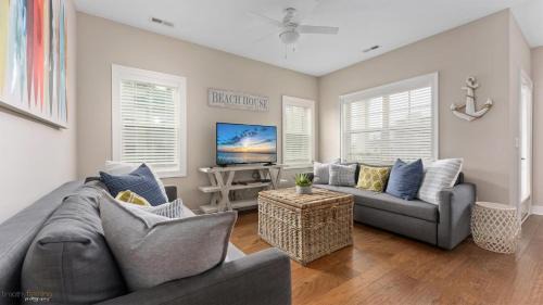 Residence 101S At The Sandcastle Condominiums