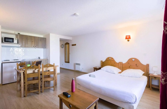 Residence Garden City Evian Les Bains Lugrin People 