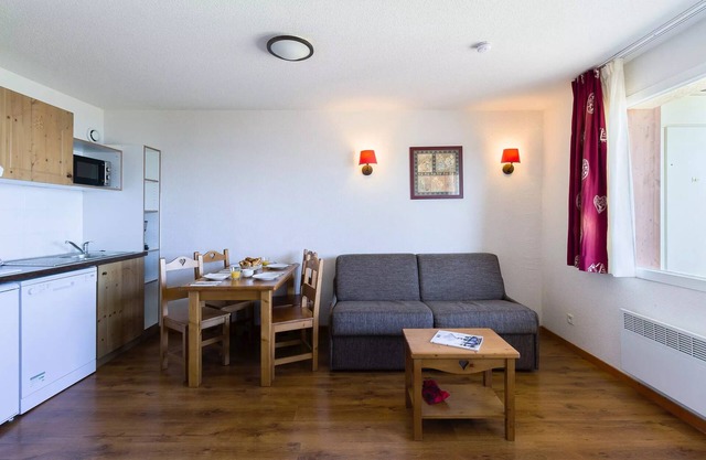 Residence Garden City Evian Les Bains Lugrin People 