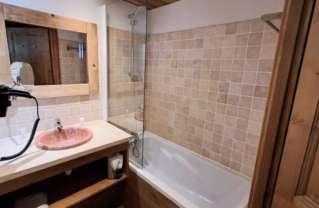 La Cime Des Arcs People 