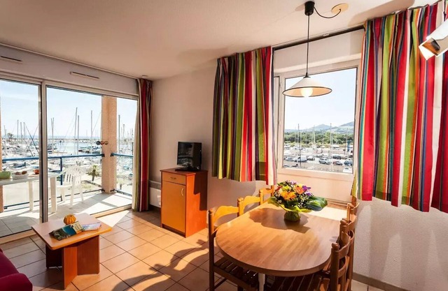 Residence Sea Golf Port Argelès People Mountain Side 