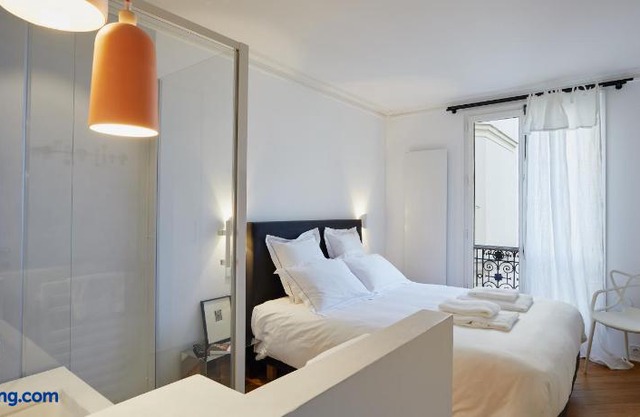 Residences Harcourt - Ile Saint Louis - Paris