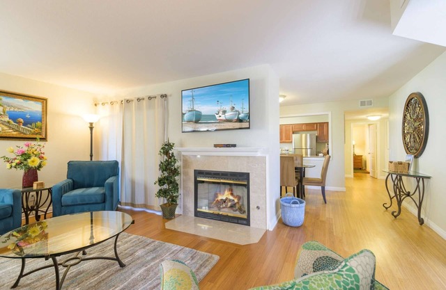 Ritz Pointe 