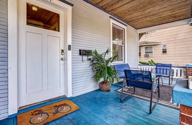 Riverside! Enjoy 5 points & King St.You will love it!