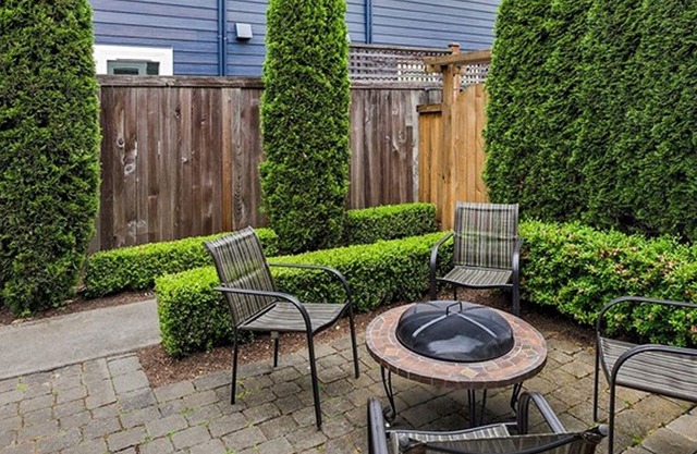 Romantic Getaway/Family Fun/Business right next to the Space Needle in Seattle