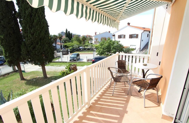 ROSANNA One-Bedroom Apartment with Balcony 4