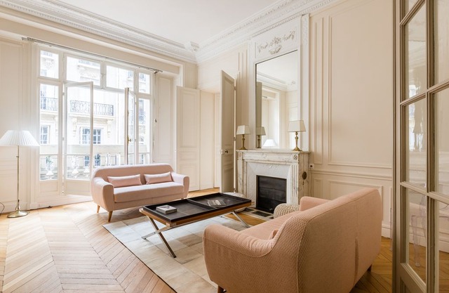 Rue de Courcelles IV by onefinestay