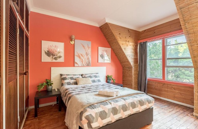 Waterfront Beach Retreat 