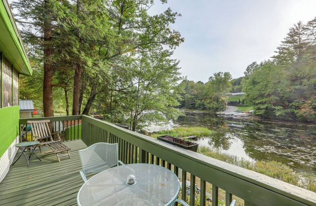 Waterfront Cottage Fire Pit Kayaks 