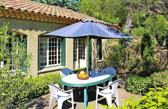 Holiday Mollégès Persons Bedrooms 