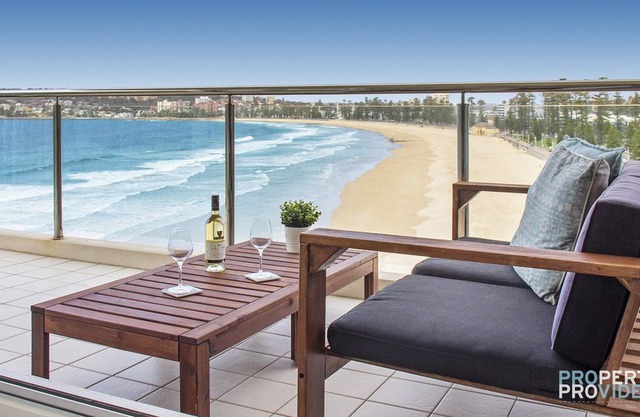 Santorini on Queenscliff