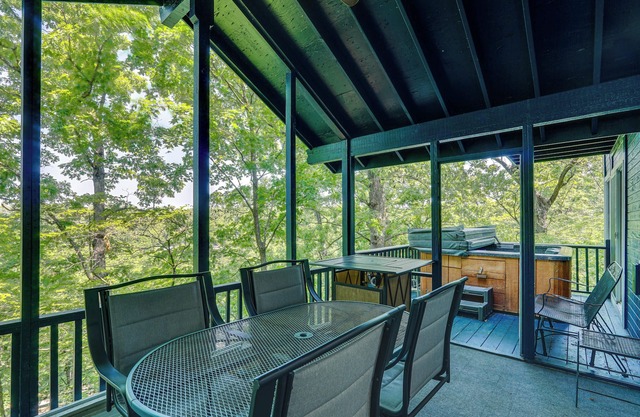 Margaritaville Retreat Deck 