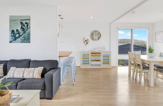 Seagull Ave - Near Chiton Surf Beach