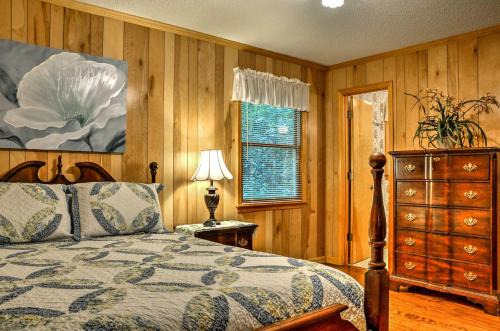 Lavinder Laurel Leaf Cottage Creek 