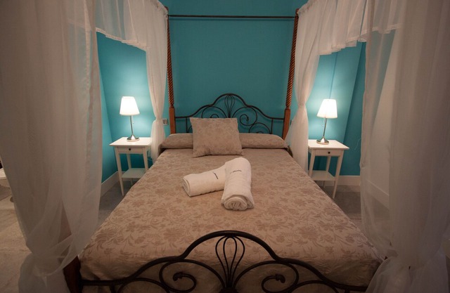 Self catering La Alvardana for 12 people