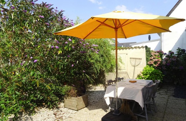 Semi-detached house, Port-Louis in Morbihan - 6 persons, 3 bedrooms