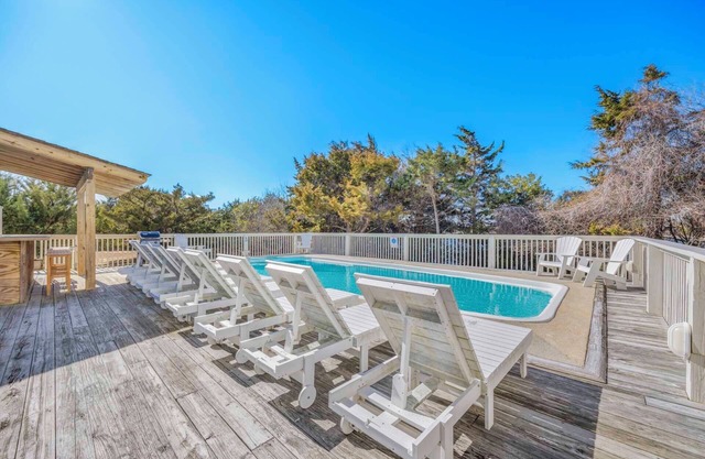 Semi-Oceanfront Dog Friendly w/Pool, Hot Tub, Game Room, Theater, Tiki Bar